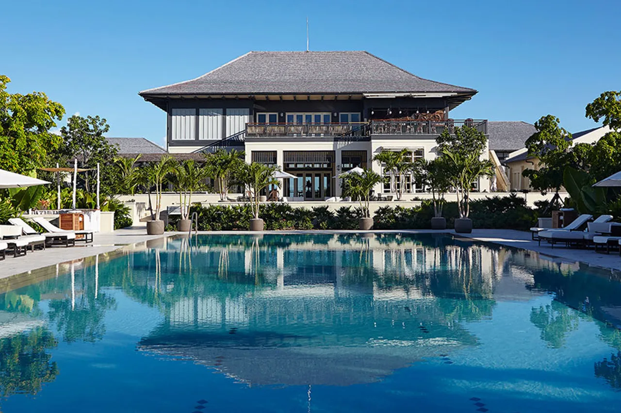 The Island House — โรงแรมในแนสซอ