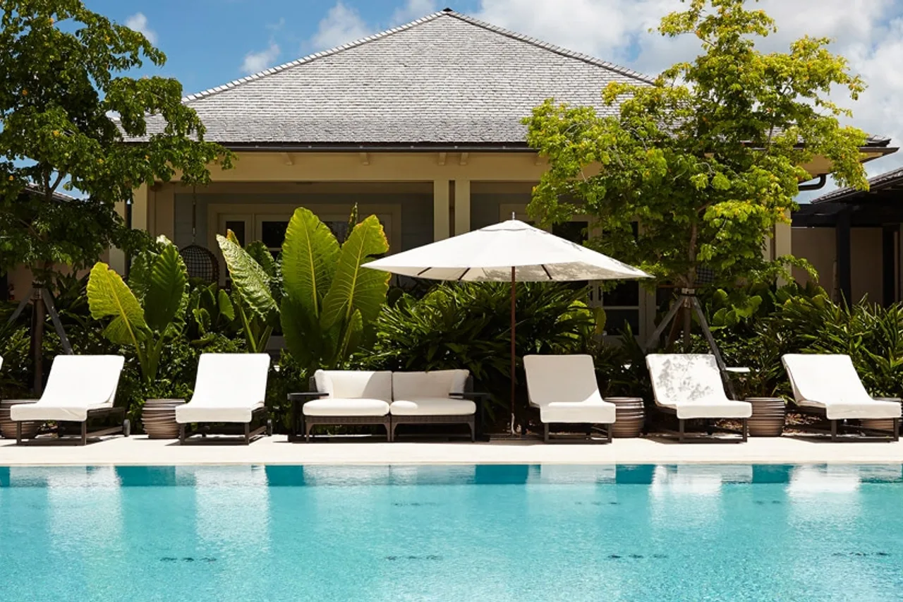 The Island House — ภาพห้องพักและบรรยากาศ