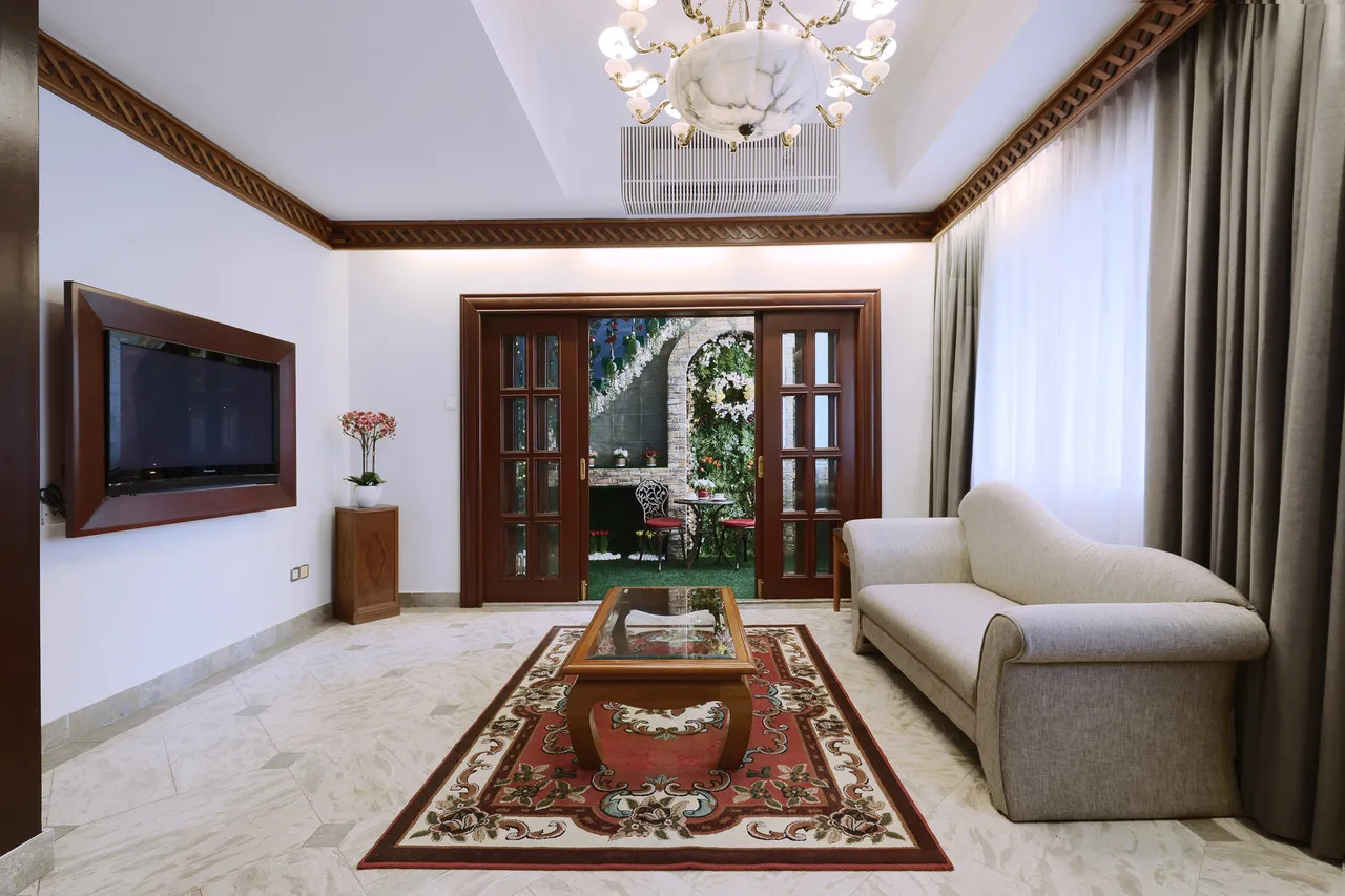 The Jesselton Hotel — rooms and atmosphere