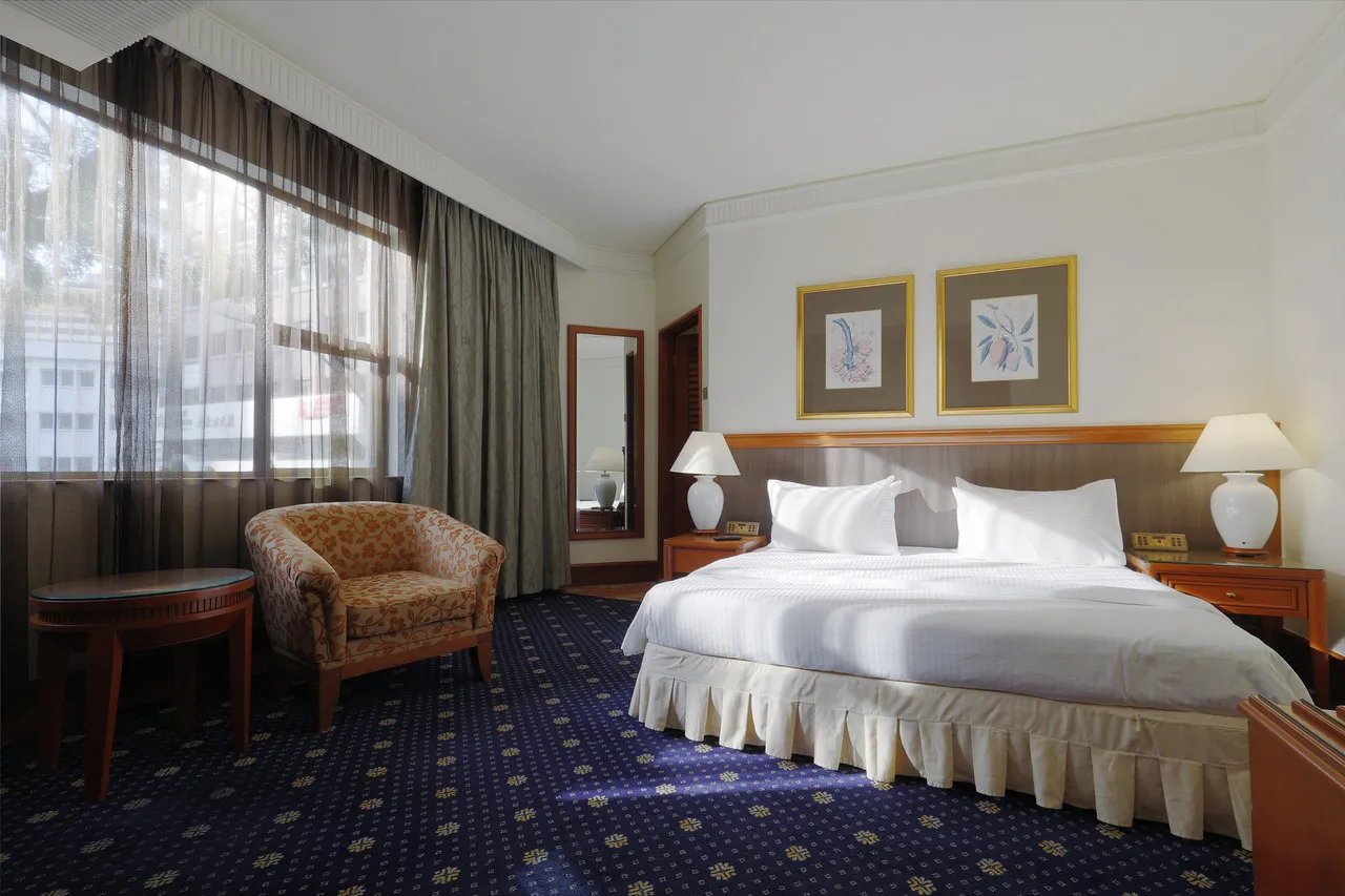 The Jesselton Hotel — rooms and atmosphere