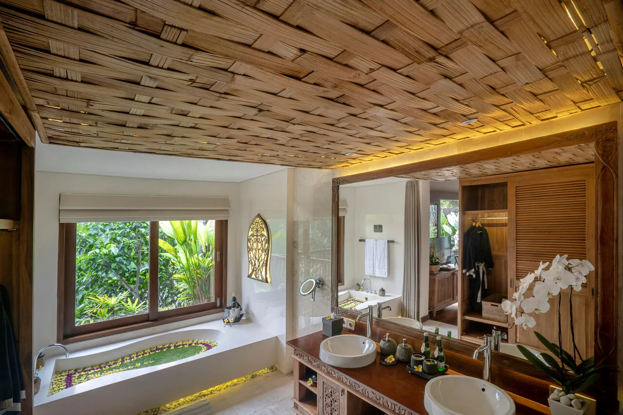 The Kayon Jungle Resort — rooms and atmosphere