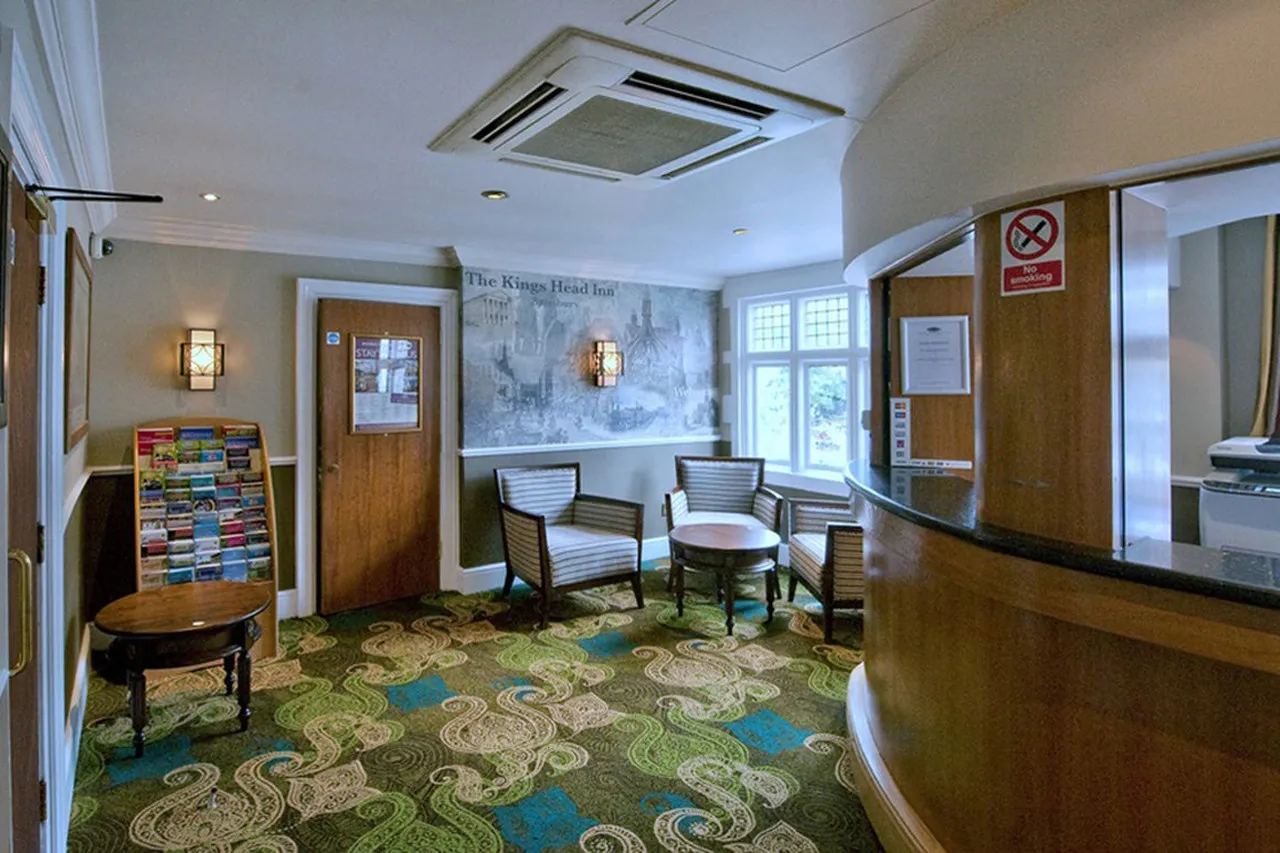 The King's Head Inn Salisbury — rooms and atmosphere