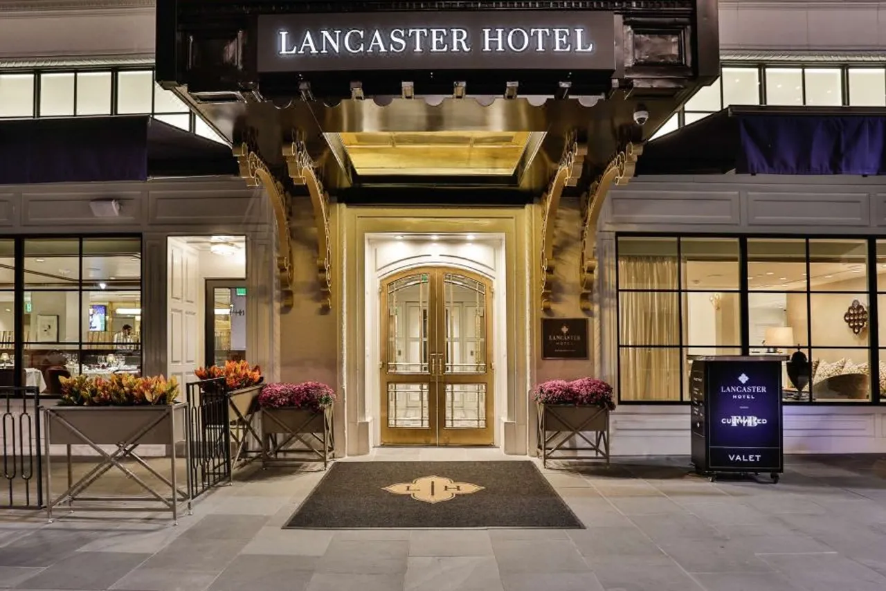 The Lancaster Hotel — โรงแรมในฮิวสตัน