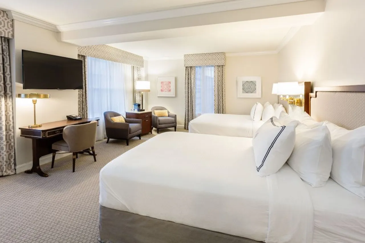 The Lancaster Hotel — ภาพห้องพักและบรรยากาศ