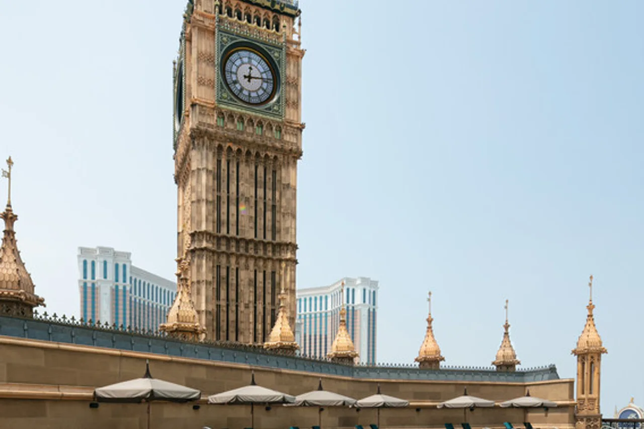 The Londoner Hotel — ภาพห้องพักและบรรยากาศ