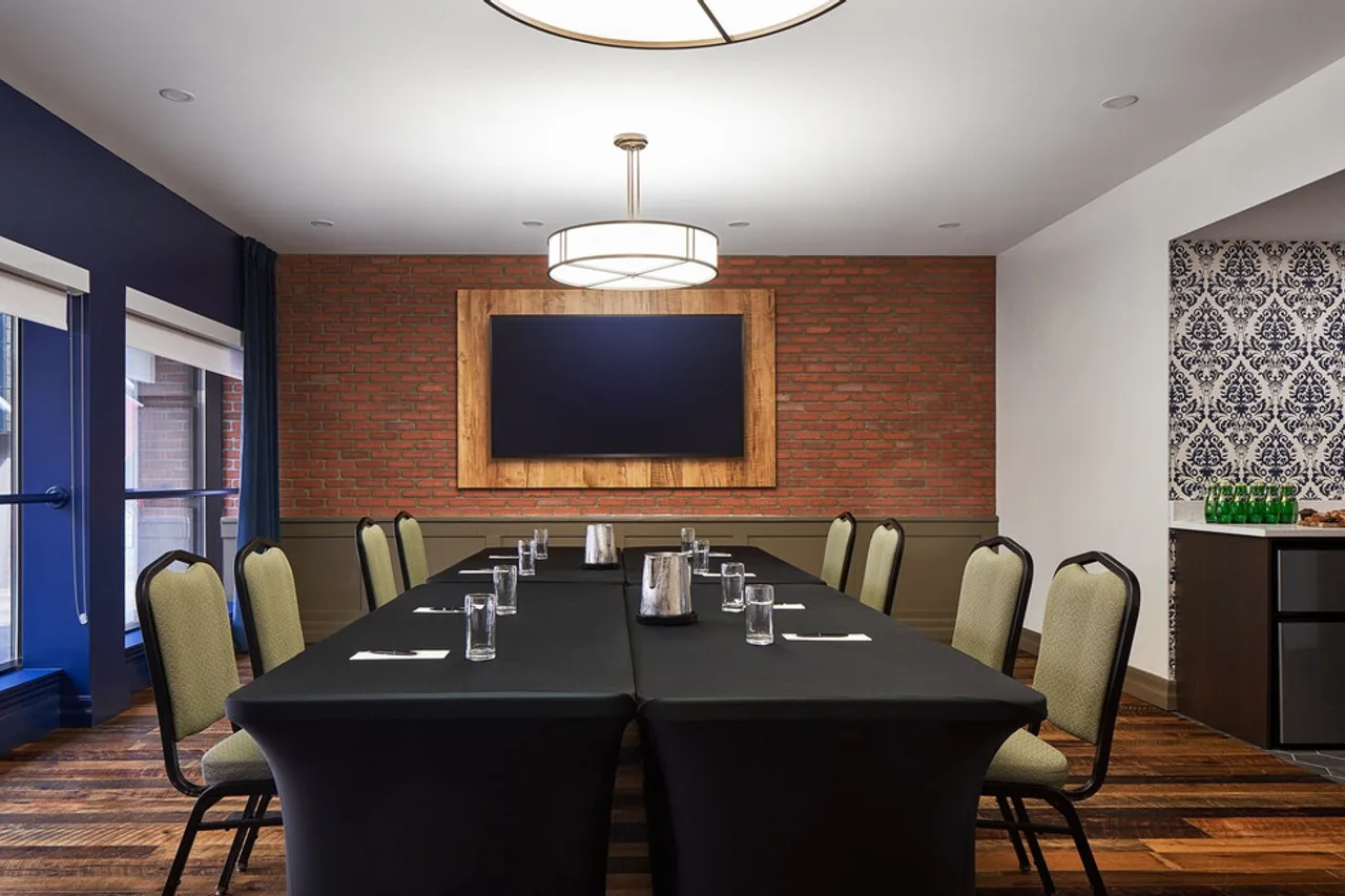 The Metcalfe Hotel by Gray Collection — rooms and atmosphere