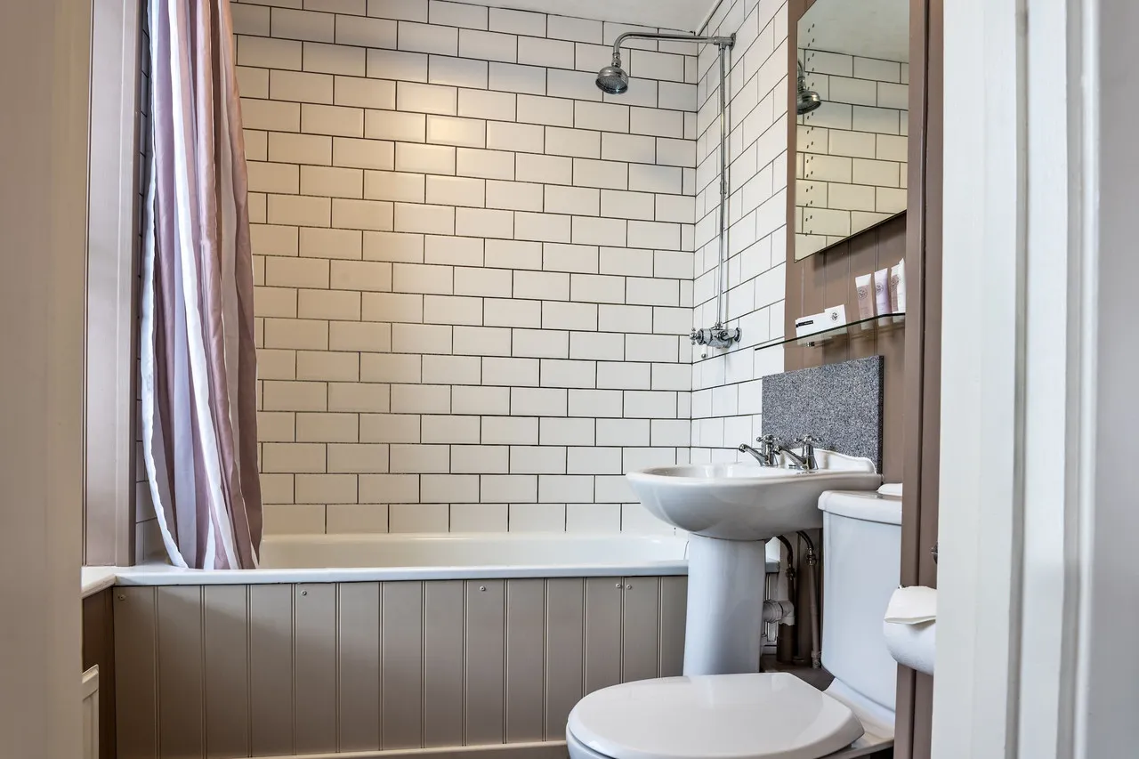 The Millers Arms Inn — rooms and atmosphere