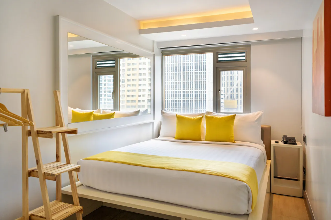 The Mini Suites - Eton Tower Makati — rooms and atmosphere