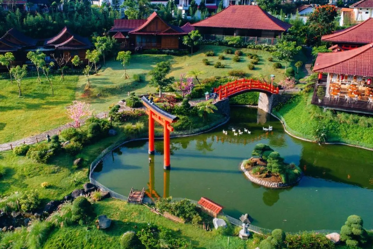 The Onsen Hot Spring Resort — โรงแรมในมาลัง & ภูเขาไฟโบรโม