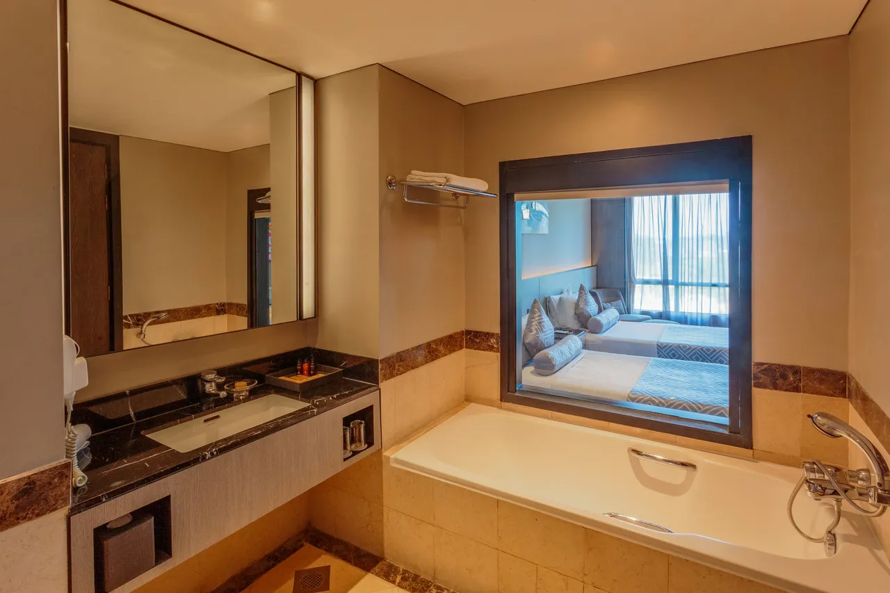 The Pacific Sutera Hotel — rooms and atmosphere