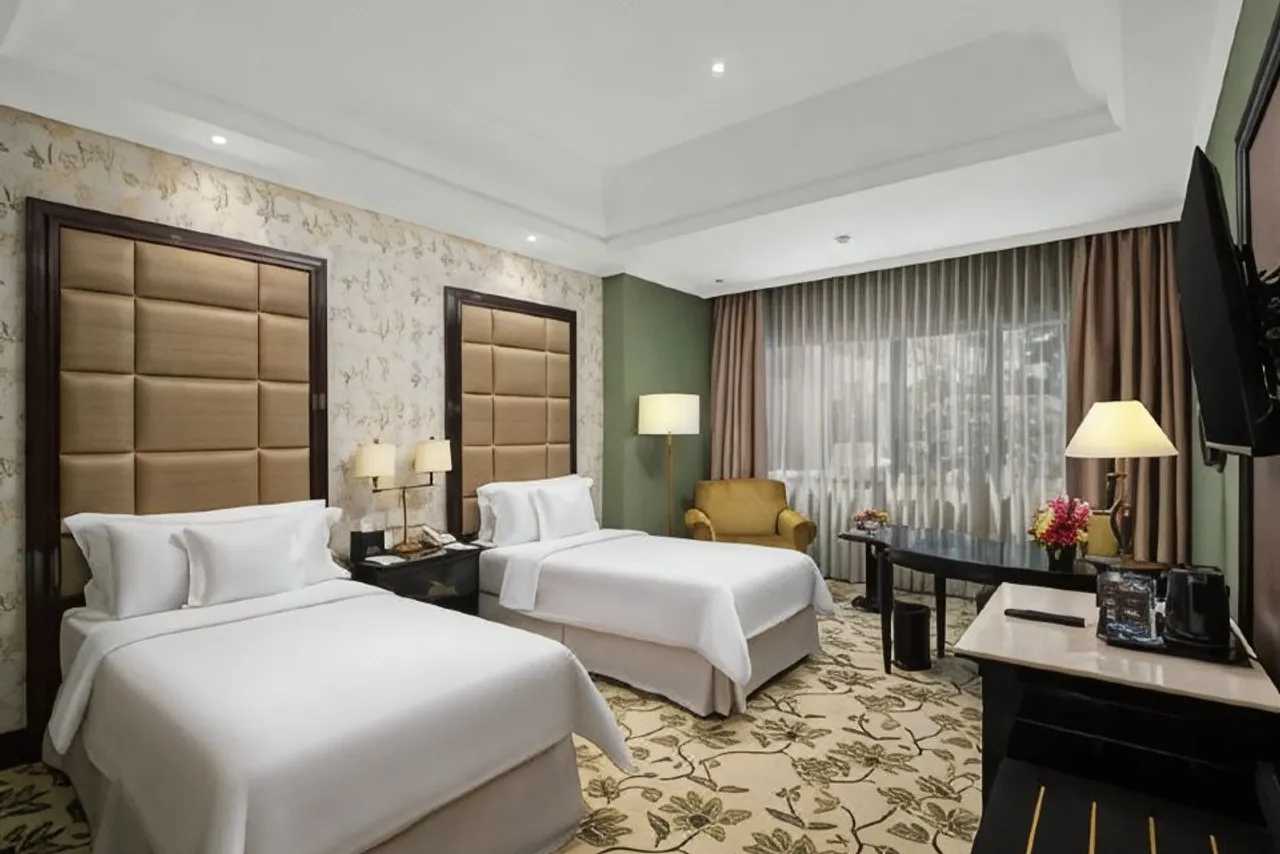 The Papandayan — rooms and atmosphere