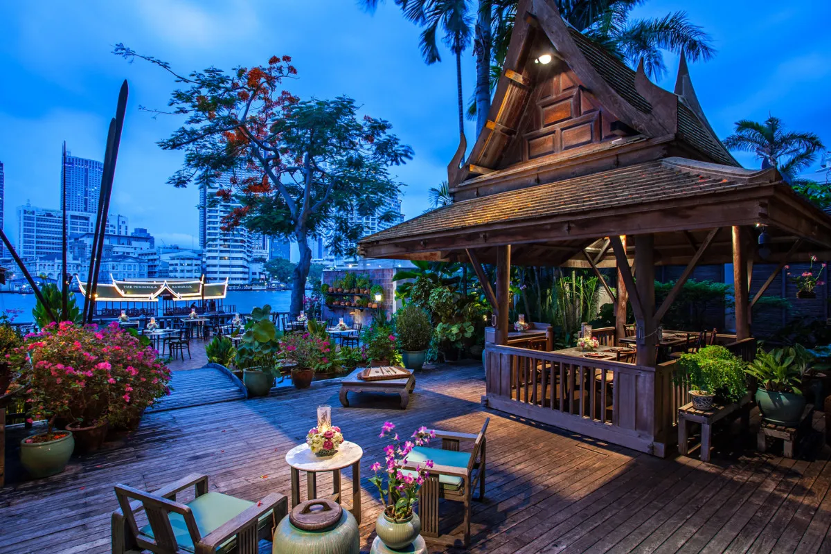 The Peninsula Bangkok — rooms and atmosphere