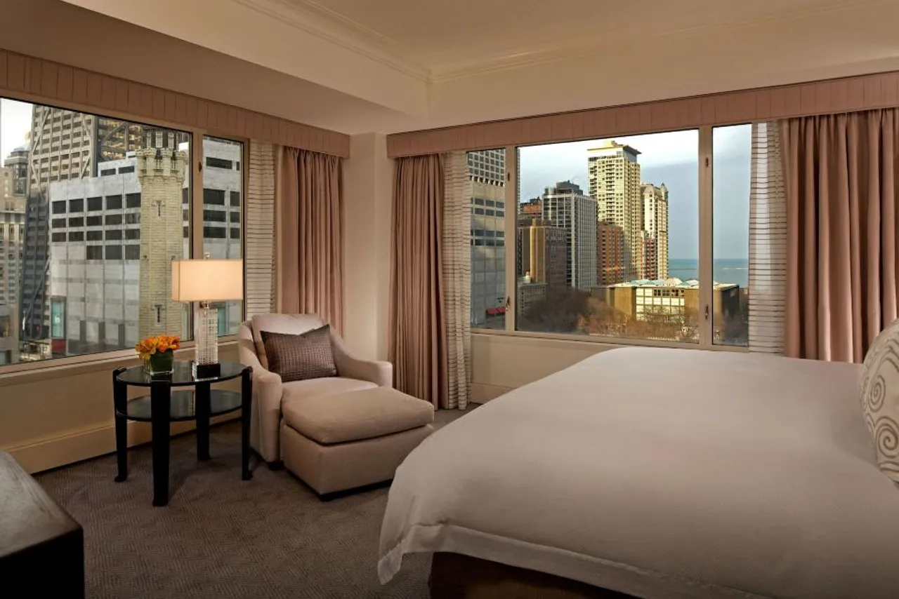 The Peninsula Chicago — ภาพห้องพักและบรรยากาศ