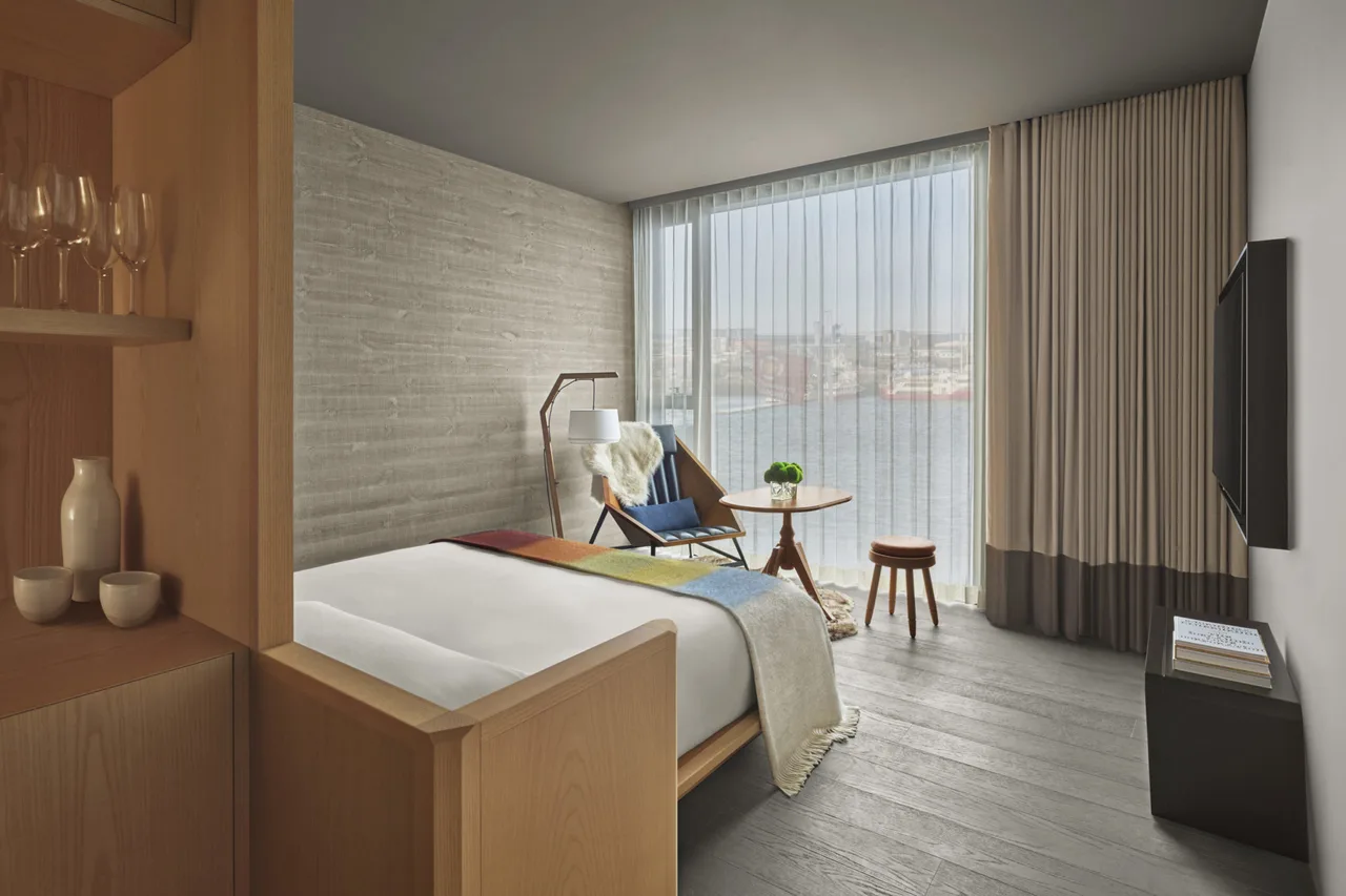 The Reykjavik EDITION — rooms and atmosphere