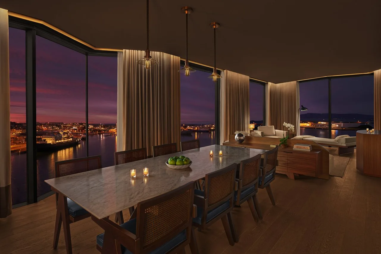 The Reykjavik EDITION — rooms and atmosphere