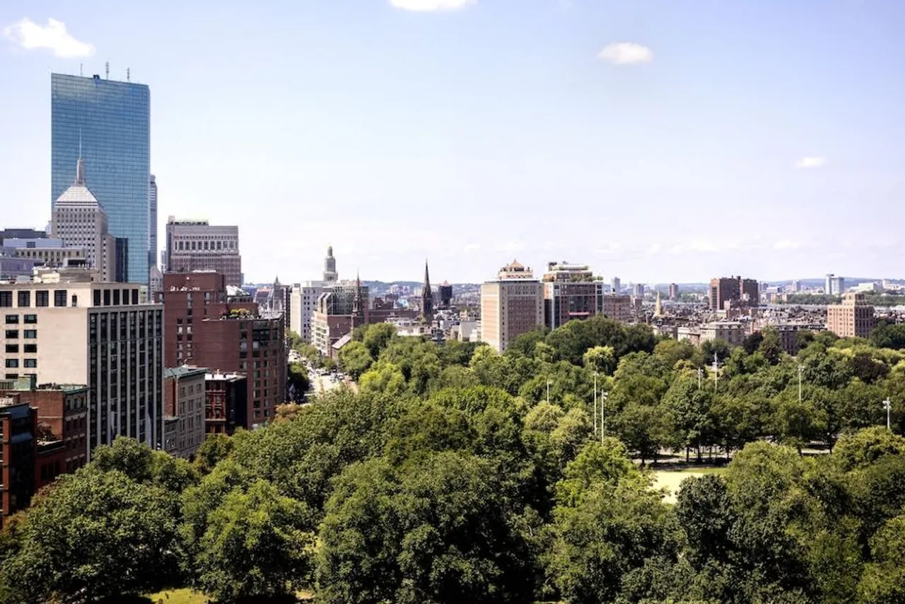 The Ritz-Carlton, Boston — rooms and atmosphere