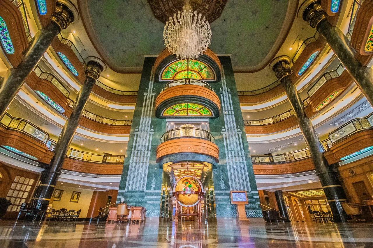 The Rizqun International Hotel — ภาพห้องพักและบรรยากาศ
