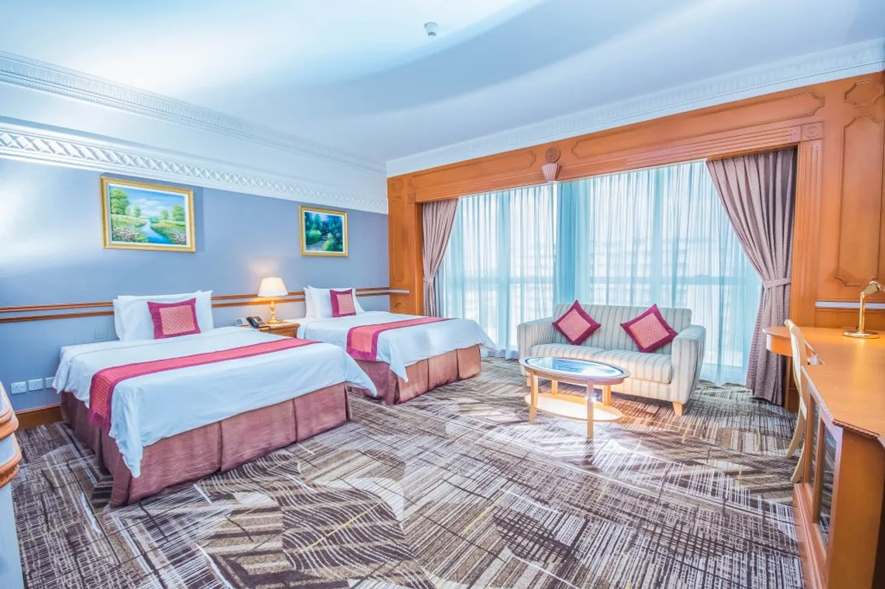 The Rizqun International Hotel — ภาพห้องพักและบรรยากาศ