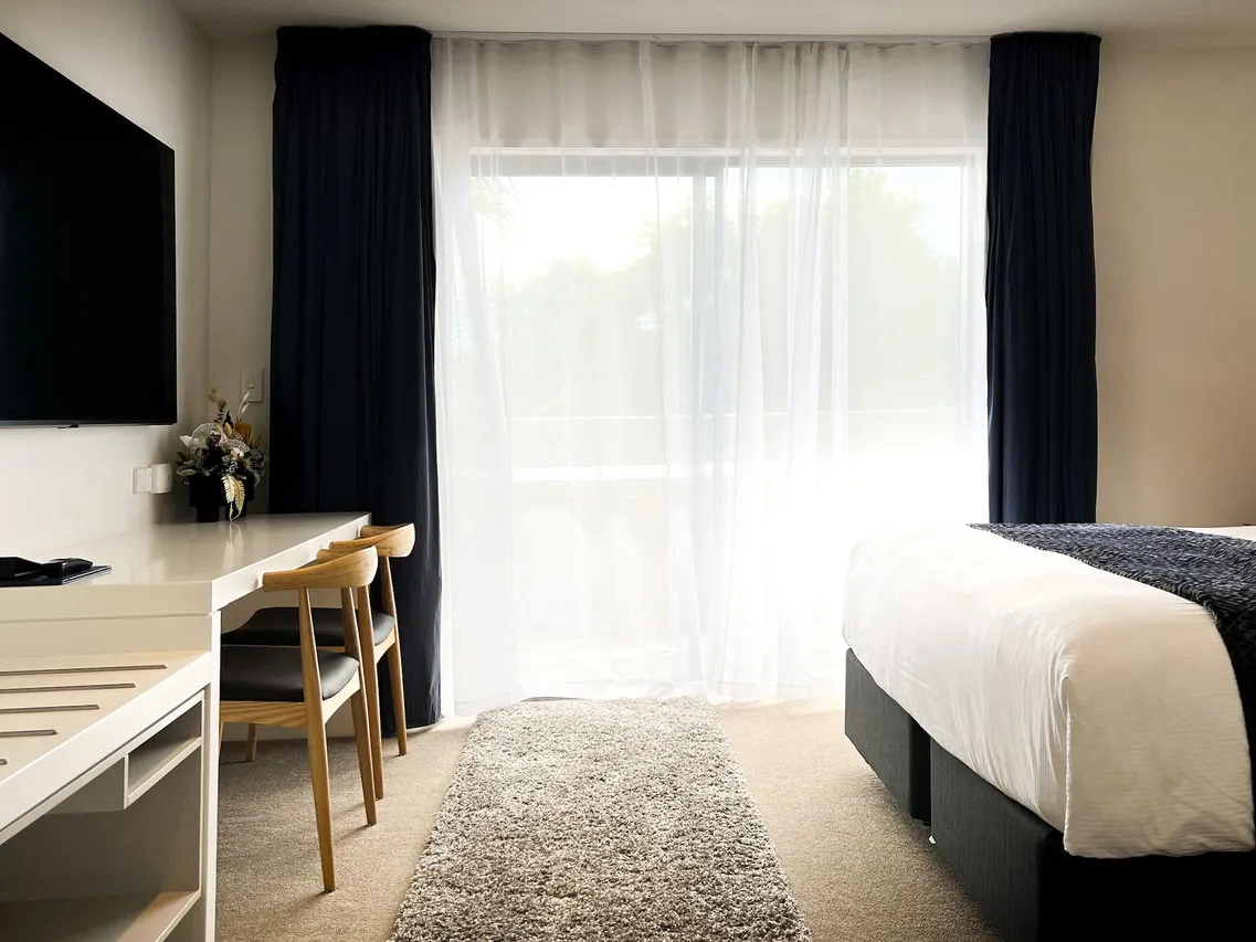 The Sails Nelson — rooms and atmosphere