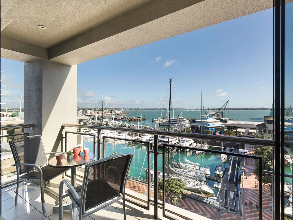 The Sebel Auckland Viaduct Harbour — rooms and atmosphere