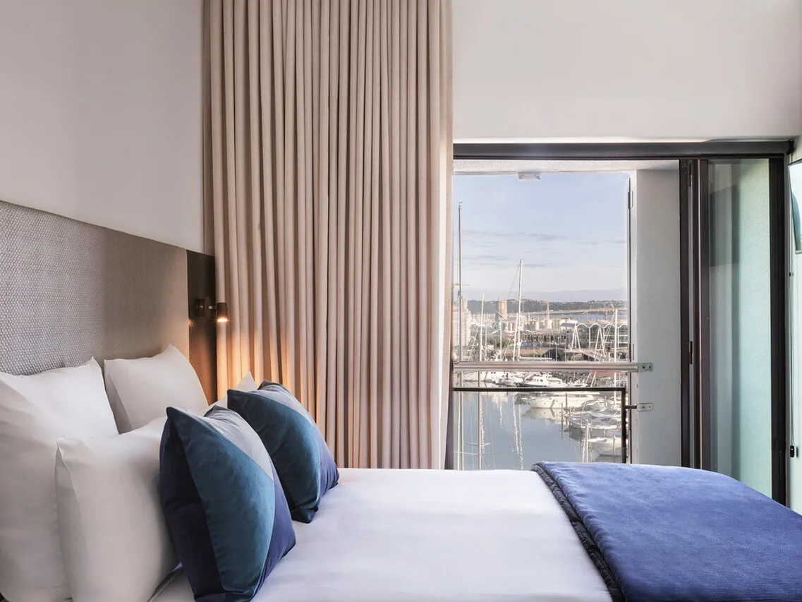 The Sebel Auckland Viaduct Harbour — rooms and atmosphere