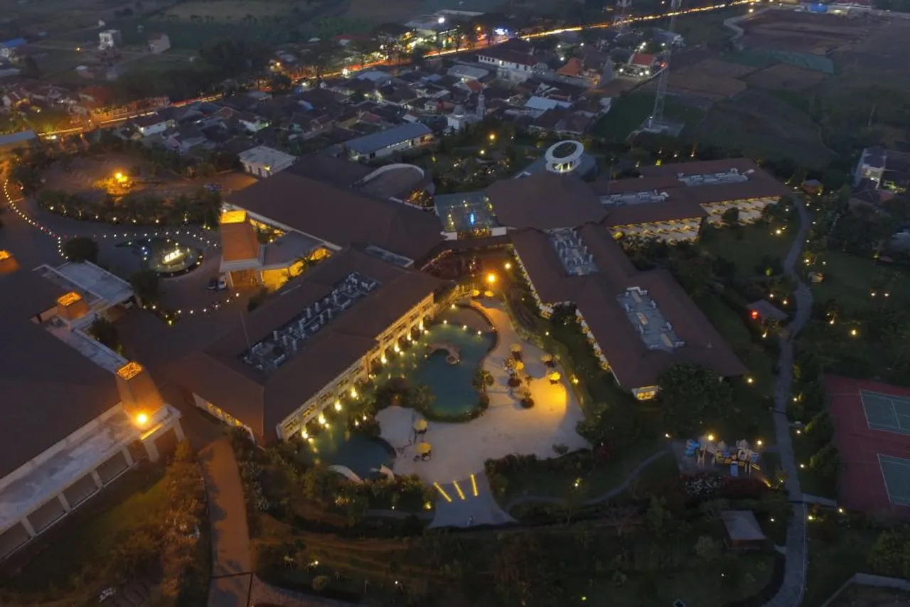 The Singhasari Resort — rooms and atmosphere