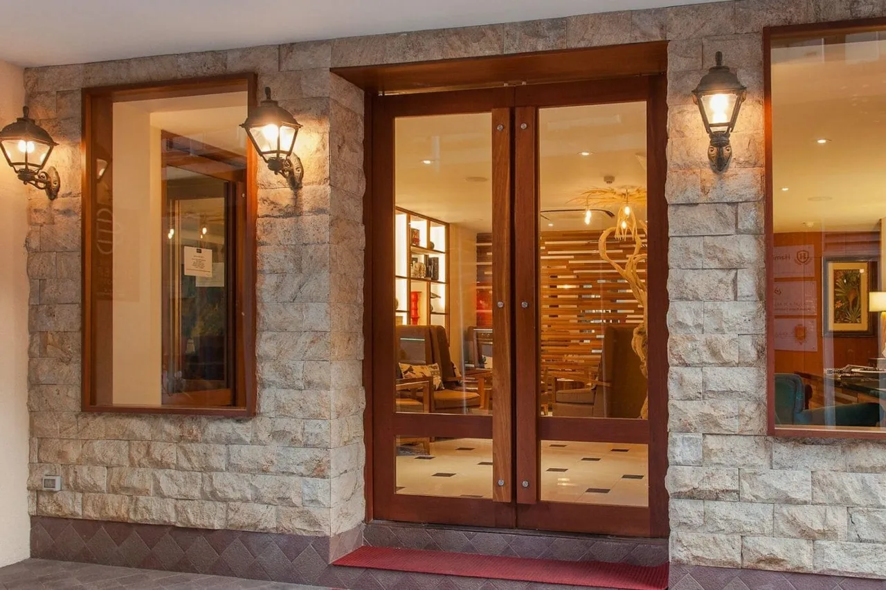 The Somerset Hotel — โรงแรมในมาเล