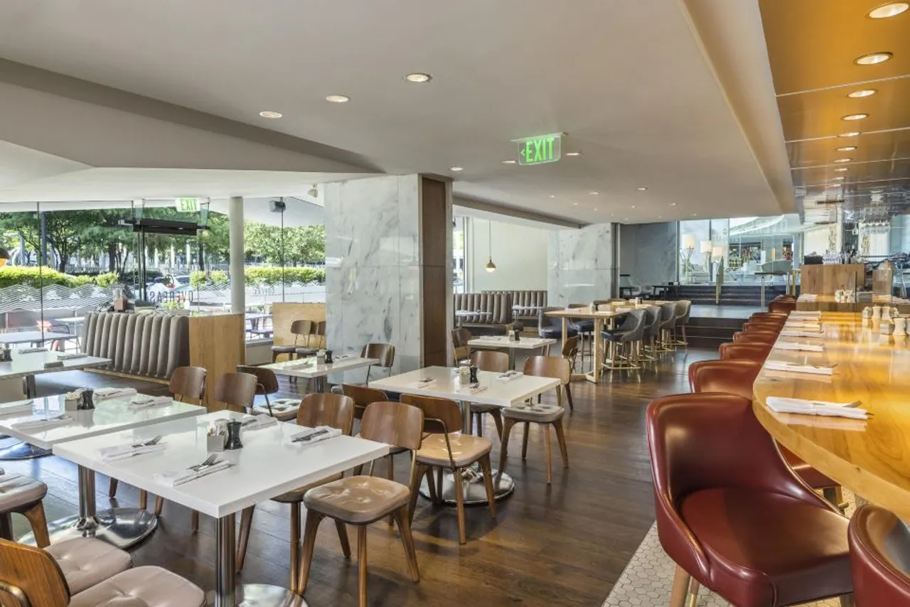 The Statler Dallas, Curio Collection by Hilton — ภาพห้องพักและบรรยากาศ