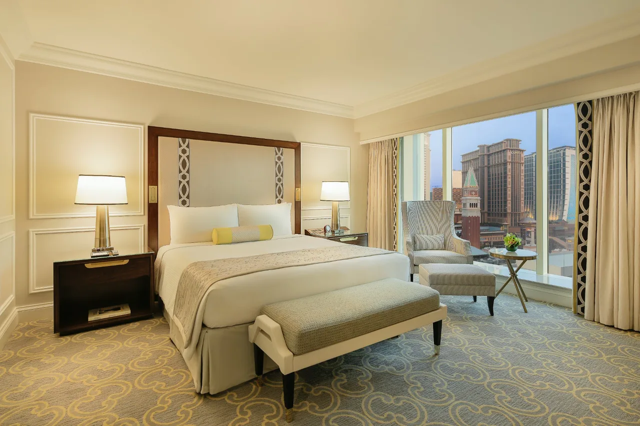 The Venetian Macao — rooms and atmosphere