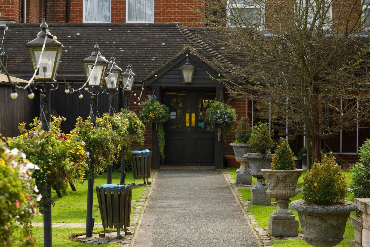 The Victoria Hotel — rooms and atmosphere