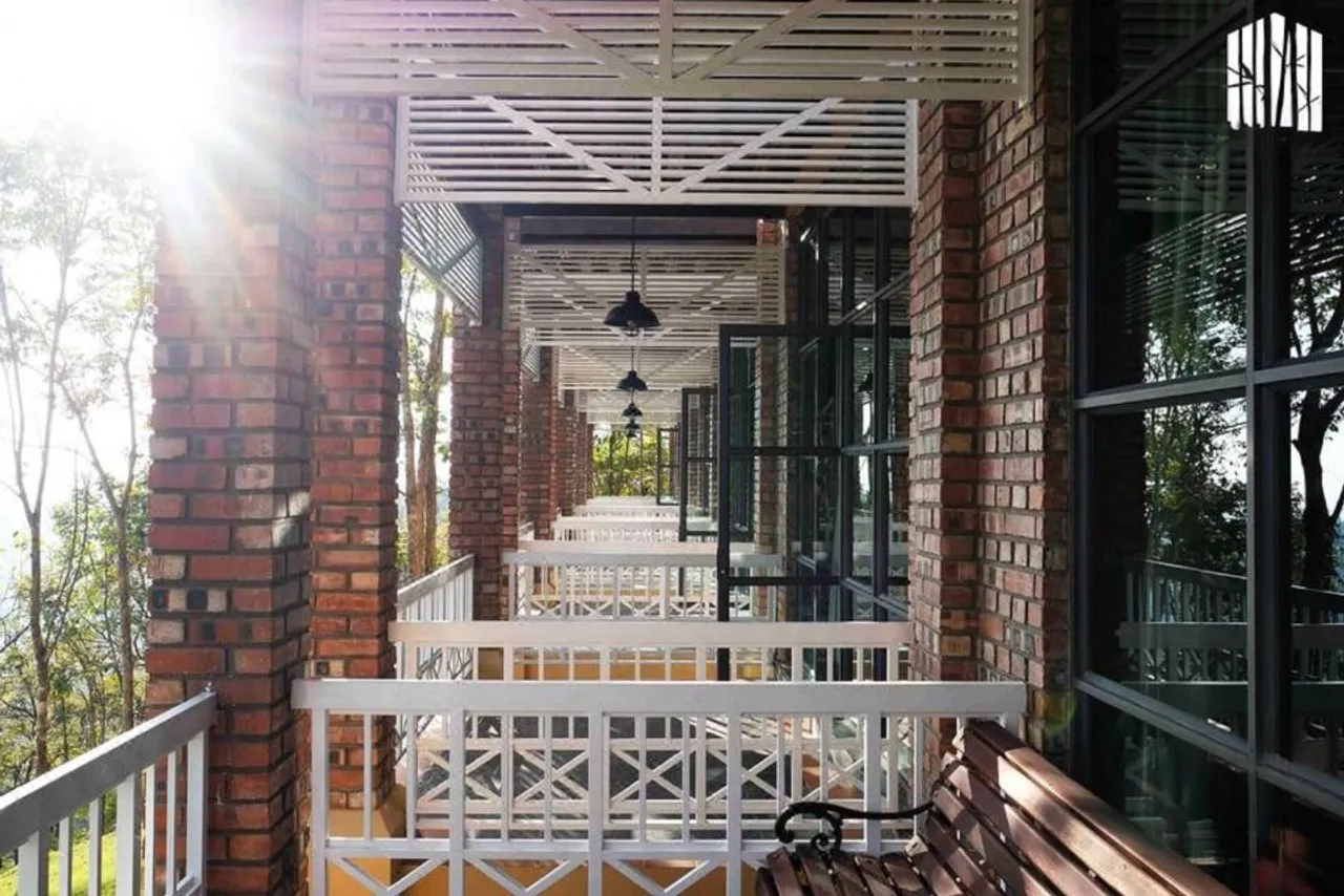 The View Resort & Restaurant — ภาพห้องพักและบรรยากาศ