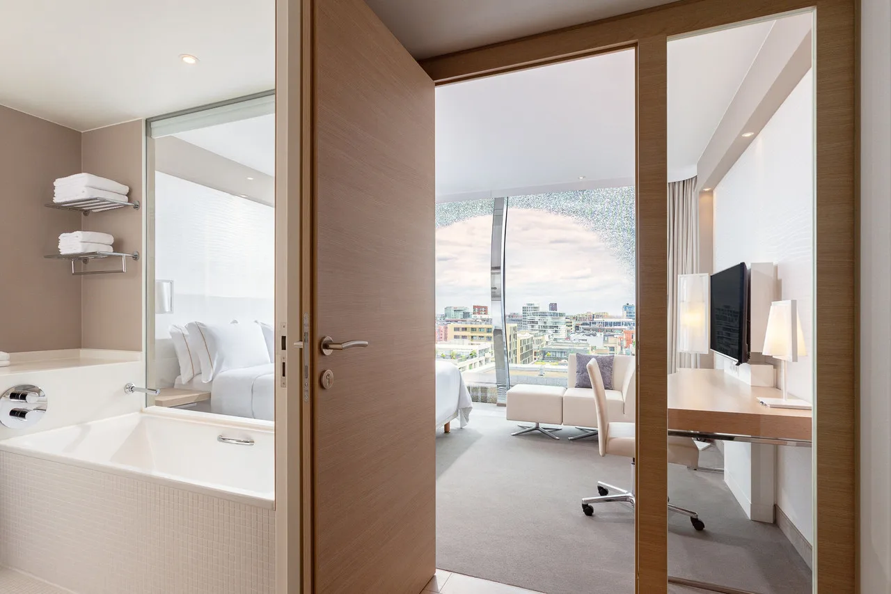 The Westin Hamburg Elbphilharmonie — ภาพห้องพักและบรรยากาศ