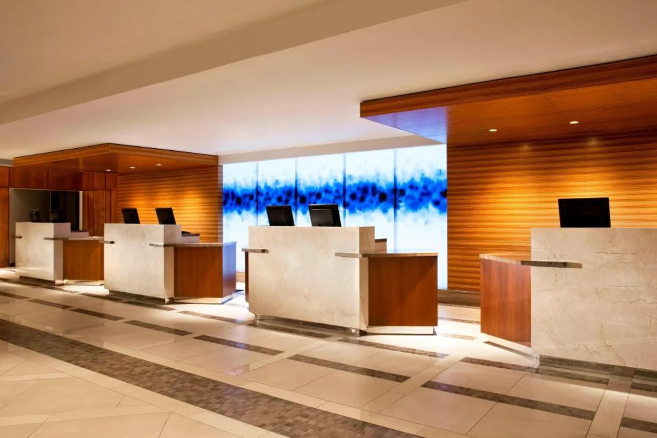 The Westin Kansas City at Crown Center — ภาพห้องพักและบรรยากาศ