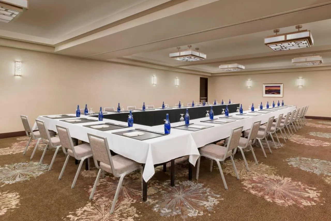 The Westin Seattle — rooms and atmosphere