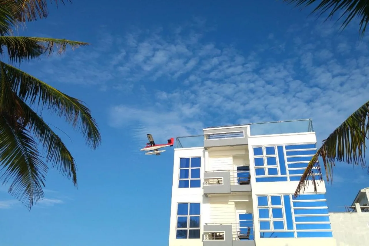 The White Harp Beach Hotel — ภาพห้องพักและบรรยากาศ
