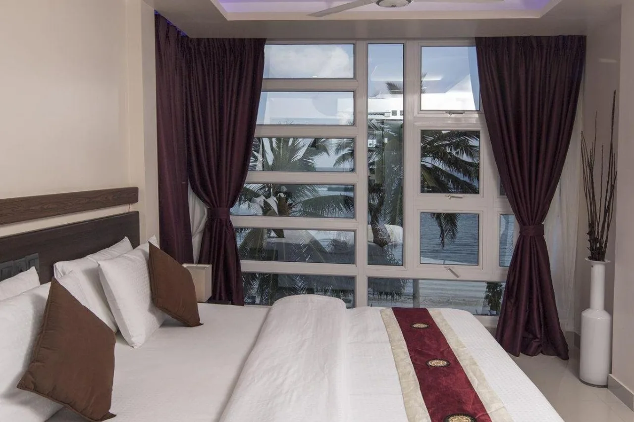 The White Harp Beach Hotel — ภาพห้องพักและบรรยากาศ