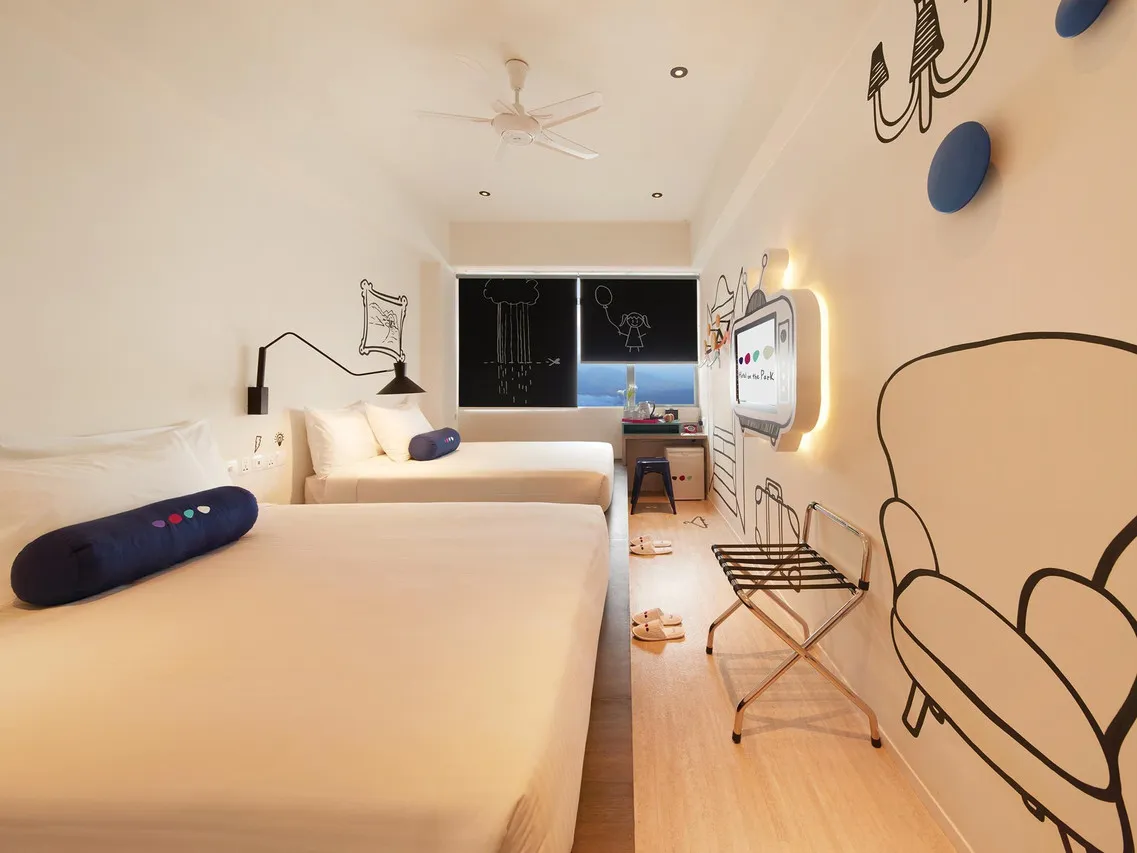 Theme Park Hotel — rooms and atmosphere