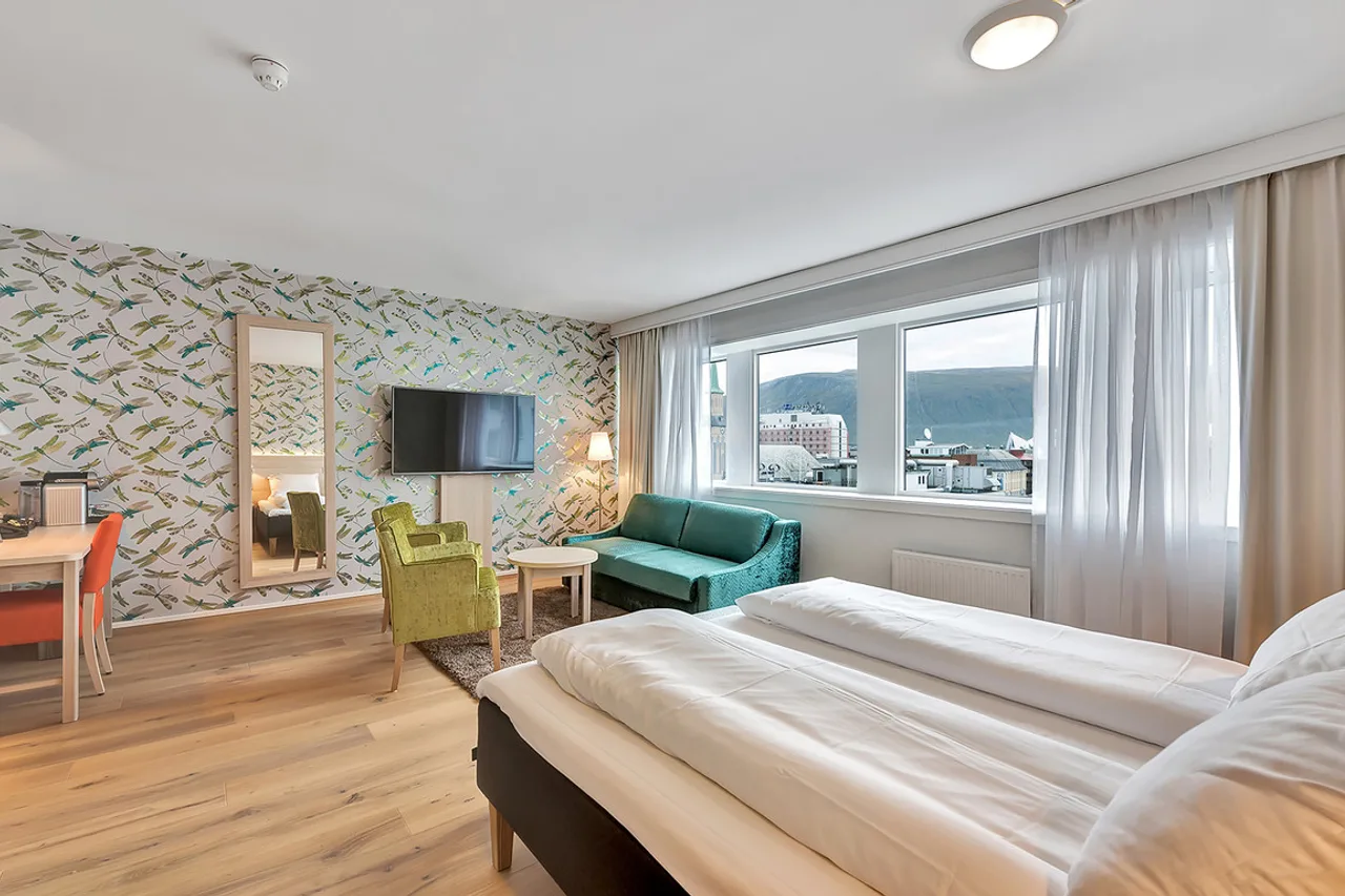 Thon Hotel Polar Tromsø — ภาพห้องพักและบรรยากาศ