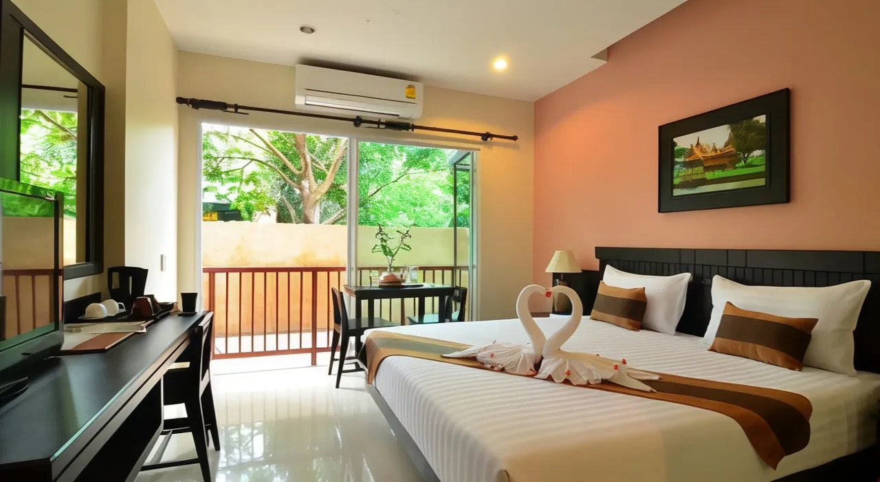 Thong Ta Resort Suvarnabhumi — rooms and atmosphere