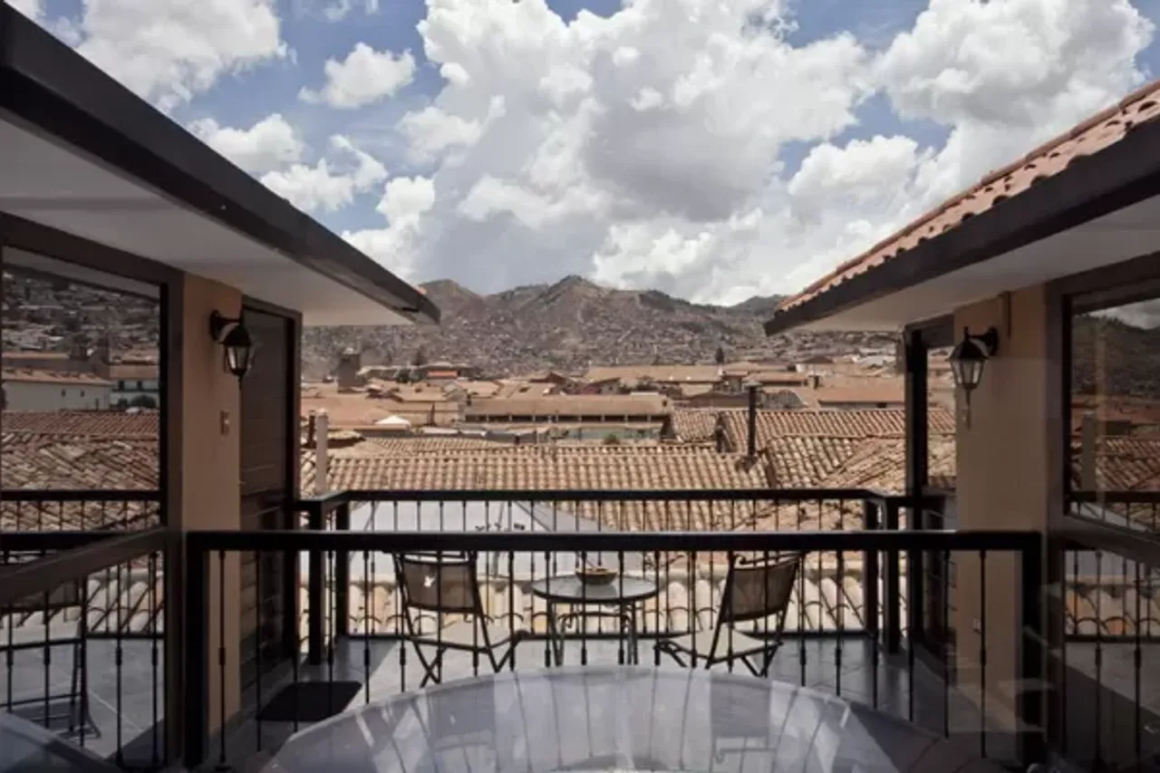 Tierra Viva Cusco Plaza — rooms and atmosphere