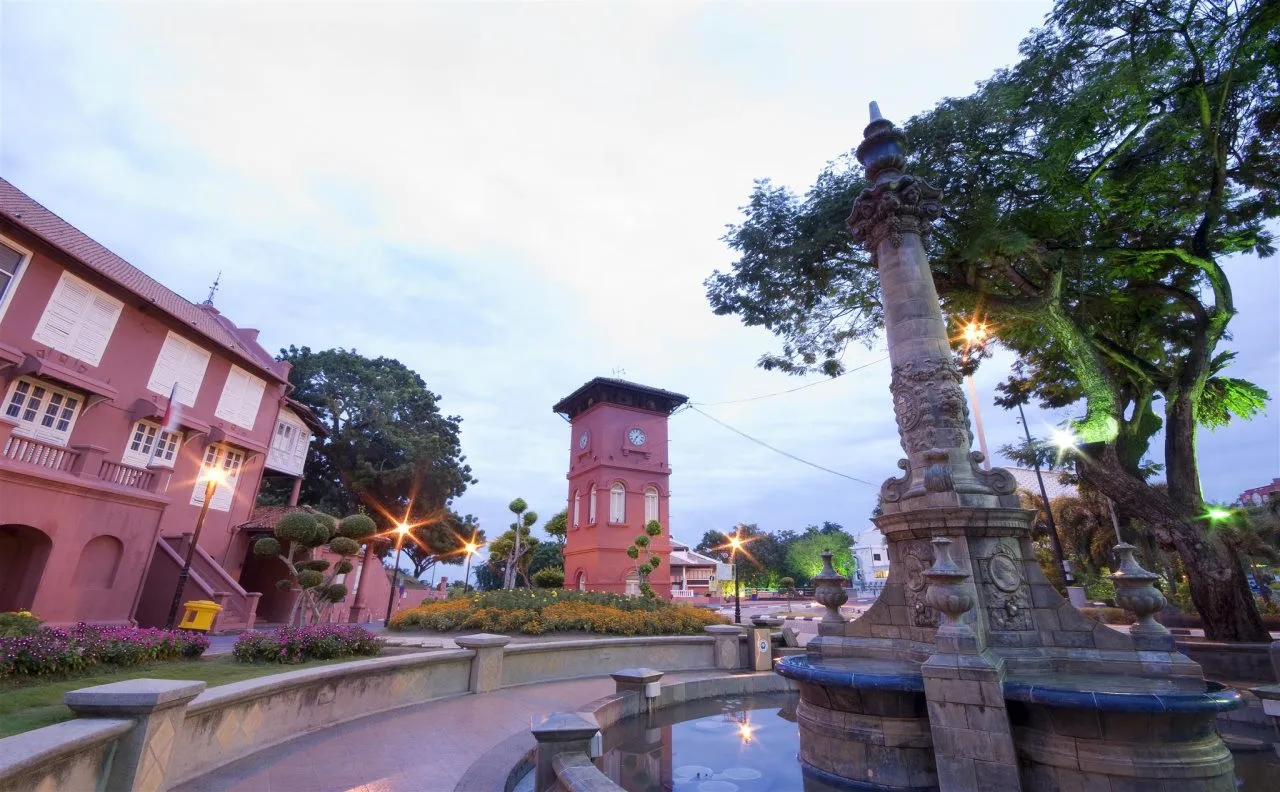 Timez Hotel Melaka — rooms and atmosphere