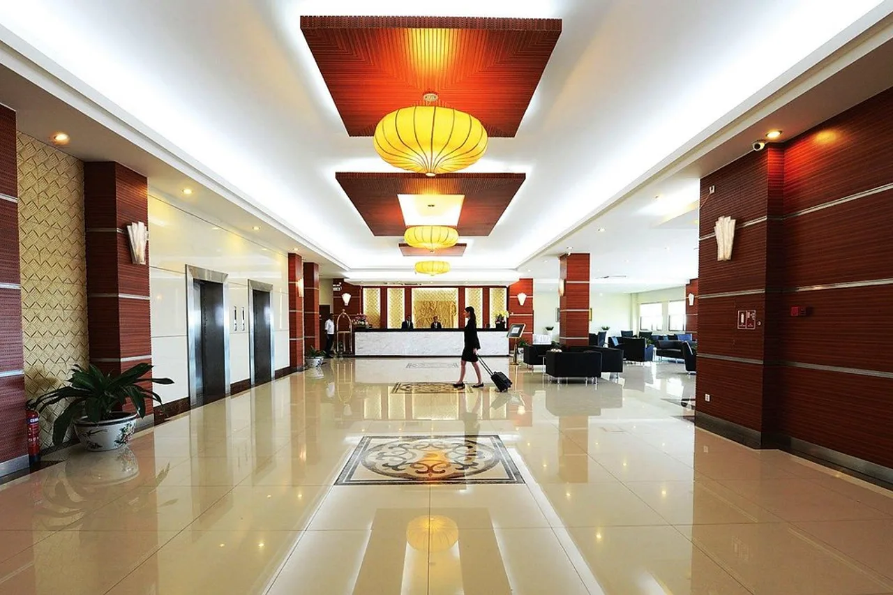 Timor Plaza Hotel &amp; Apartments — 酒店