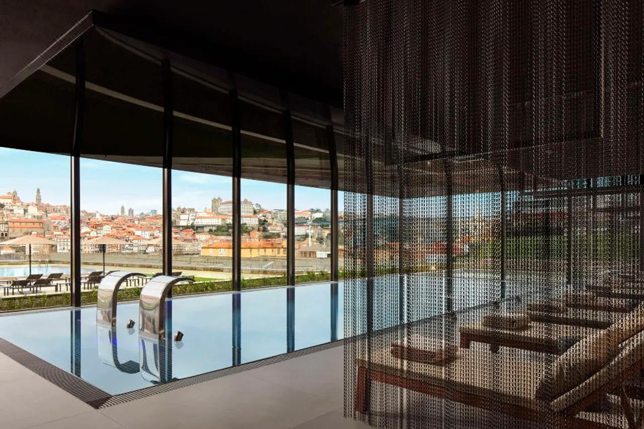 Tivoli Kopke Porto Gaia Hotel — rooms and atmosphere