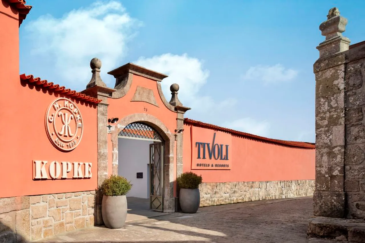 Tivoli Kopke Porto Gaia Hotel — rooms and atmosphere