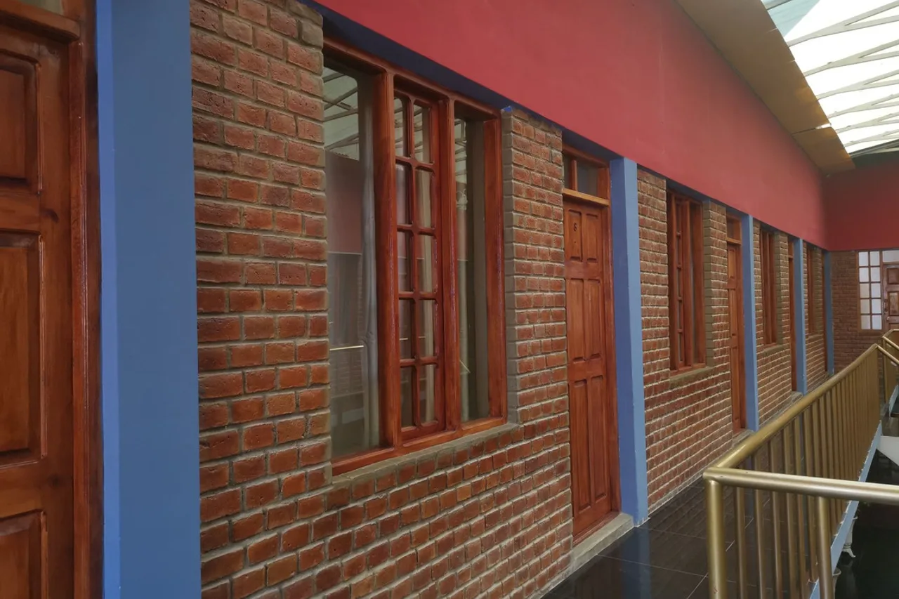 Tonito Hotel — ภาพห้องพักและบรรยากาศ