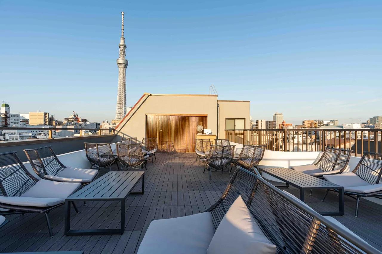 Tora Hotel Asakusa - Hostel — rooms and atmosphere