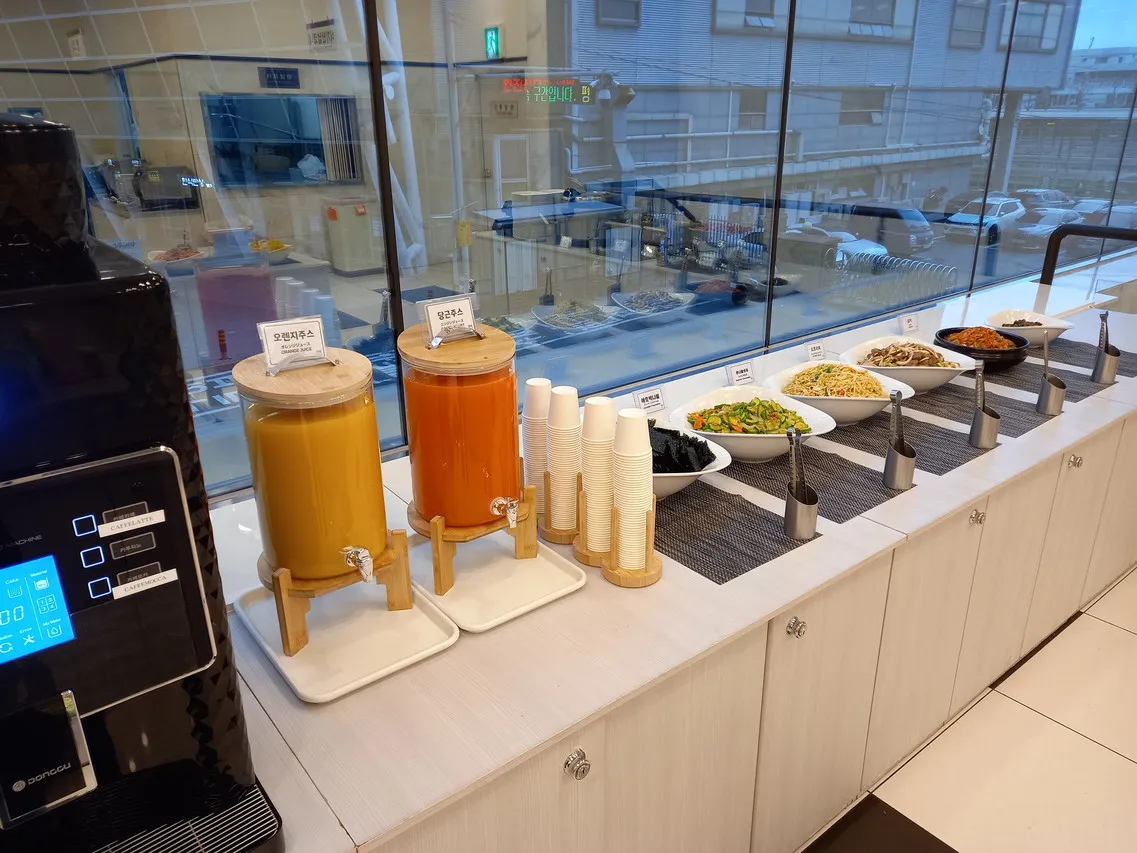 Toyoko Inn Busan Station No.1 — rooms and atmosphere