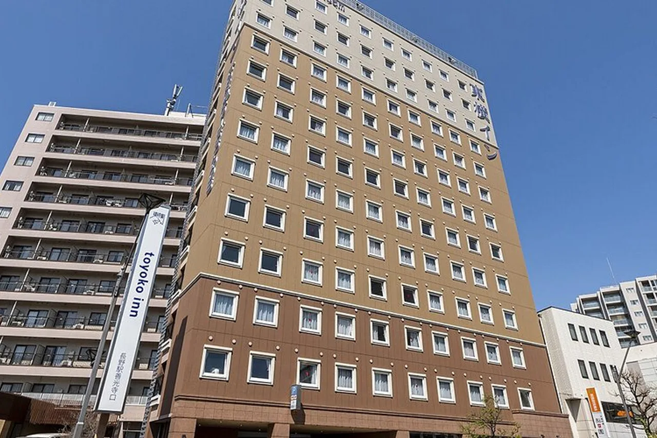Toyoko Inn Nagano-eki Zenkoji-guchi — rooms and atmosphere