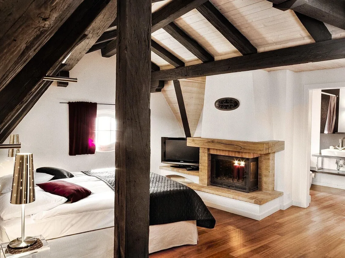 Tralala Hotel Montreux — rooms and atmosphere