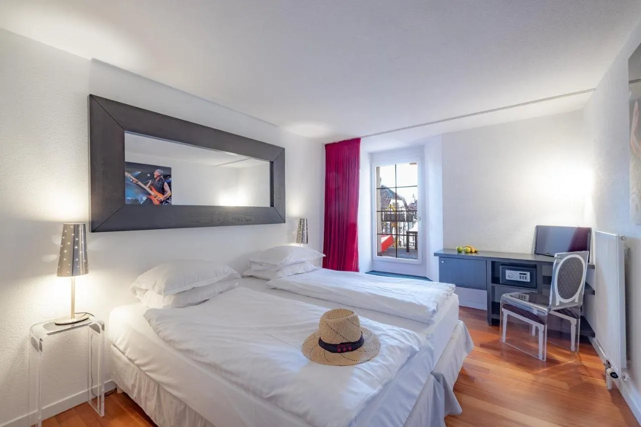 Tralala Hotel Montreux — rooms and atmosphere